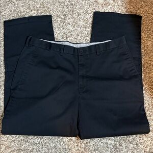 Haggar Men's Black Chinos 38/32